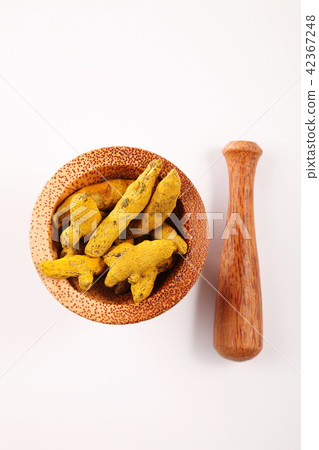 dry turmeric root dry turmeric root 42367248