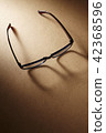 spectacles 42368596