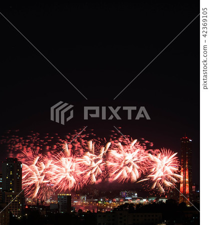 Fireworks display, fireworks display, night view Fireworks display, fireworks display, night view 42369105