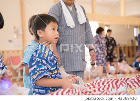 Nursery school festival 42369430