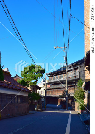 Kaizaka Kanazawa old city skyline Kaizaka Kanazawa old city skyline 42370565