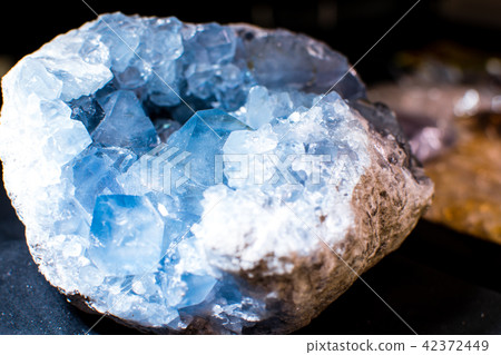 Blue Ore 42372449