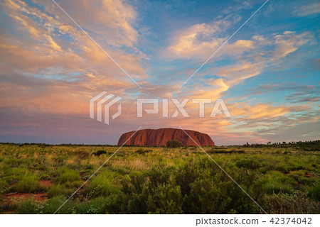 Akanei的染色烏魯魯(艾爾斯岩) Akanei的染色烏魯魯(艾爾斯岩) 42374042