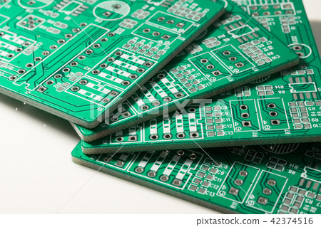 亞洲中國台灣電路板PCB元件零件焊接洗電路板螺絲製程半導體線路 42374516