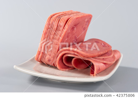 火腿 豬肉 Smoked ham isolated 生ハム 火腿 豬肉 Smoked ham isolated 生ハム 42375806