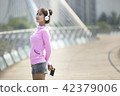 Sporty woman 42379006