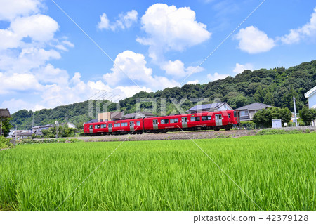 Ordinary train from Mitsuoka station on Hisako main line to Hita station Ordinary train from Mitsuoka station on Hisako main line to Hita station 42379128