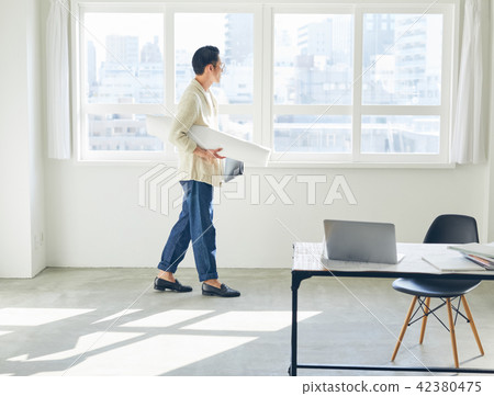 Creative businessman 42380475