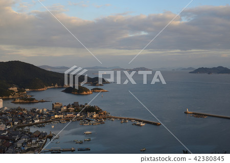 Ko no Ura of sunset (Fukuyama city, Hiroshima prefecture) Ko no Ura of sunset (Fukuyama city, Hiroshima prefecture) 42380845