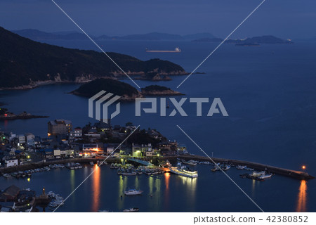 Night view of Konoura (Fukuyama city, Hiroshima prefecture) Night view of Konoura (Fukuyama city, Hiroshima prefecture) 42380852