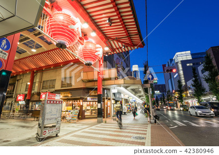 Osu shopping district Nioen gate Honcho intersection Symbol arch Night view Osu shopping district Nioen gate Honcho intersection Symbol arch Night view 42380946