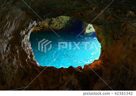 Grottoes in Rosh Hanikra on Mediterranean coast 42381342