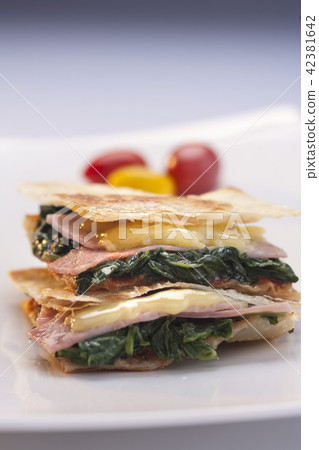 ham cheese burek 42381642