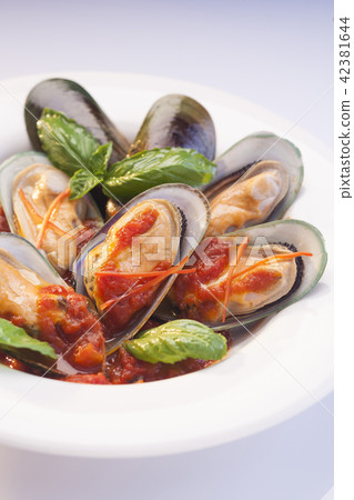new zealand mussels with tomato sauce new zealand mussels with tomato sauce 42381644