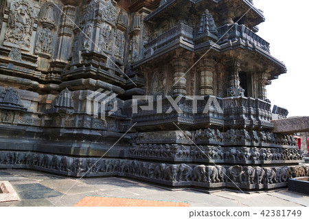 Facade, decorative friezes Chennakeshava temple 42381749