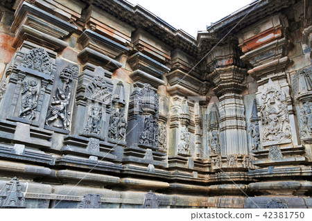 Ornate wall panel reliefs, Chennakesava temple 42381750