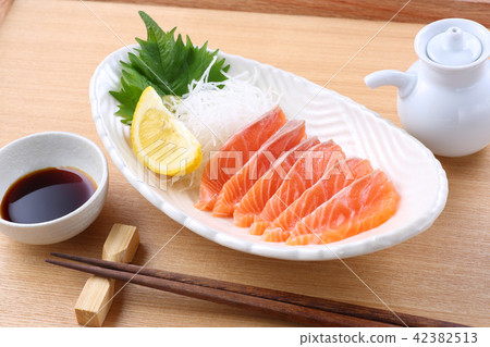 三文魚生魚片 42382513