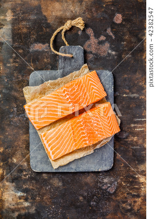 Raw salmon fillet Raw salmon fillet 42382547