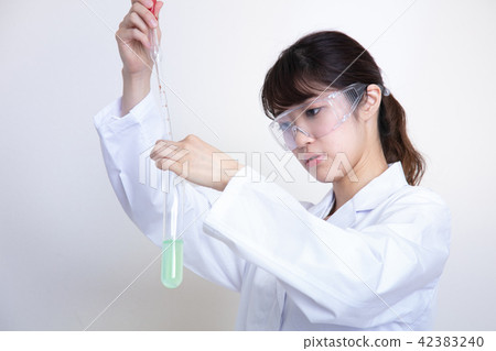 研究員 研究員 42383240