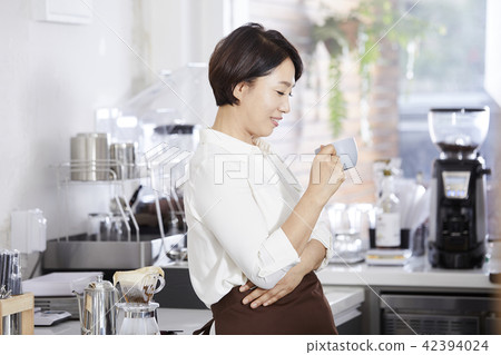 咖啡廳,咖啡師,韓國菜 咖啡廳,咖啡師,韓國菜 42394024