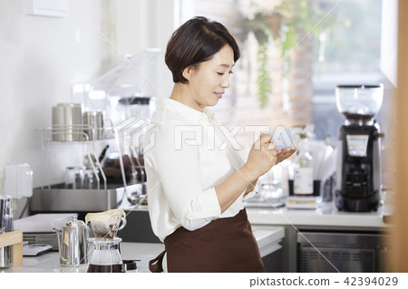 咖啡廳,咖啡師,韓國菜 咖啡廳,咖啡師,韓國菜 42394029
