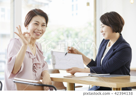 Business woman, Counseling, Korean Business woman, Counseling, Korean 42394138