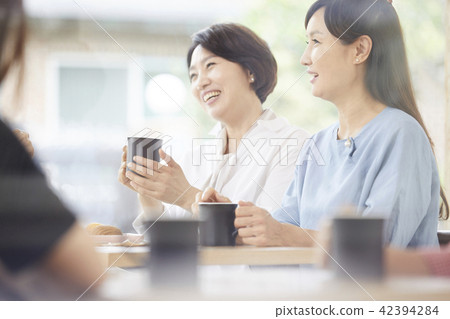 Cafe, Friends, Middle-aged, Korean Cafe, Friends, Middle-aged, Korean 42394284