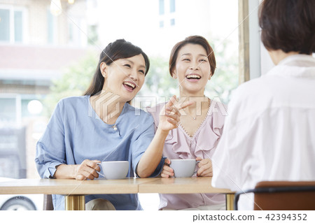 Cafe, Friends, Middle-aged, Korean 42394352