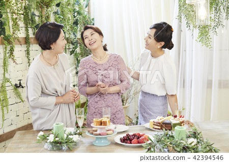 Life, Party, Friends, Middle-aged, Korean Life, Party, Friends, Middle-aged, Korean 42394546