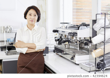 咖啡廳,咖啡師,韓國菜 咖啡廳,咖啡師,韓國菜 42394624