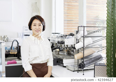 咖啡廳,咖啡師,韓國菜 咖啡廳,咖啡師,韓國菜 42394627