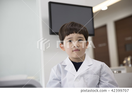 一個牙醫的孩子 一個牙醫的孩子 42399707