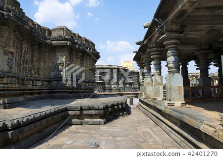 Chennakeshava temple complex, Belur, Karnataka 42401270