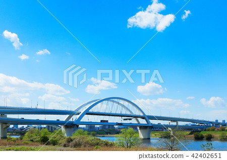 Goshiki Sakura Ohashi Bridge over Arakawa and Jiangbei Junction Goshiki Sakura Ohashi Bridge over Arakawa and Jiangbei Junction 42402651