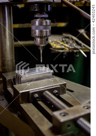 Drilling with drilling machine 42403245
