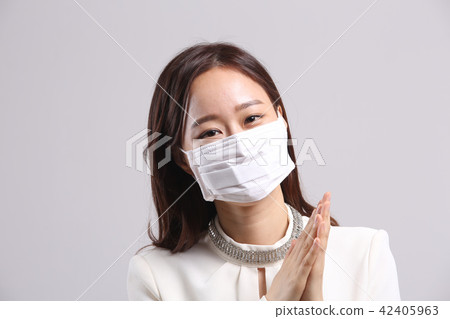 Asian young woman, beauty facial expression, fine dust, mask, nose cold 42405963