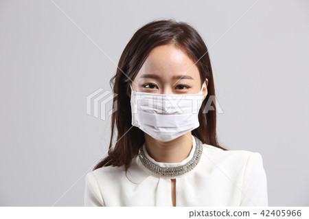 亞洲的年輕女子，美容面部表情，細塵，面膜，鼻子感冒 42405966