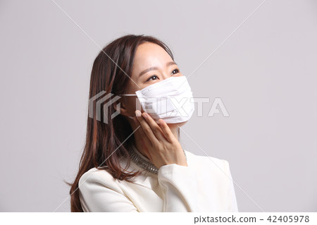 Asian young woman, beauty facial expression, fine dust, mask, nose cold 42405978