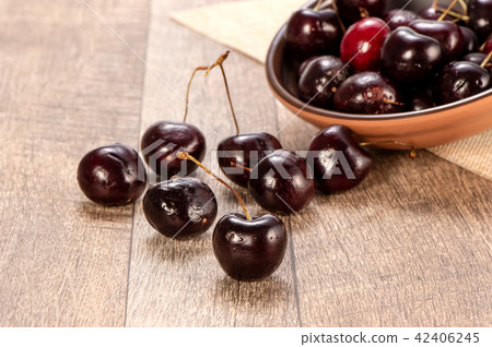 櫻桃 水果 新鮮 木碗 fresh cherry さくらんぼ 櫻桃 水果 新鮮 木碗 fresh cherry さくらんぼ 42406245