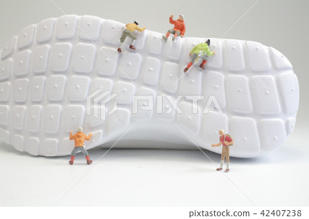 a mini of figure climb the shoes a mini of figure climb the shoes 42407238