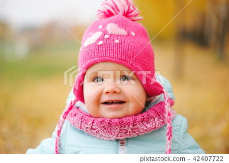 cute happy girl in autumn park cute happy girl in autumn park 42407722