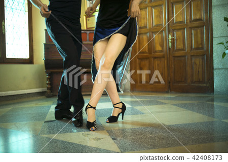 Ballroom dancers show dancing Ballroom dancers show dancing 42408173