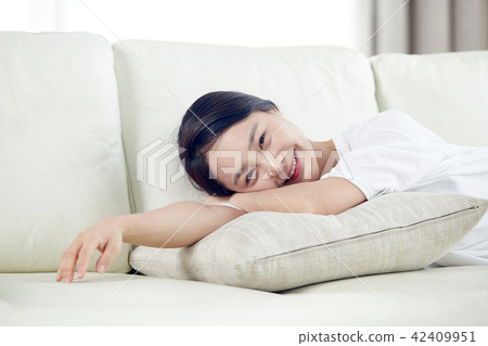 Single life, holiday, leisurely everyday 42409951