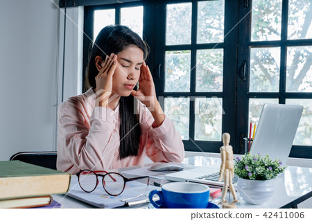 Business woman suffering stress Business woman suffering stress 42411006