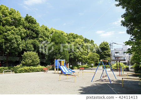 Blue sky and park 42411413