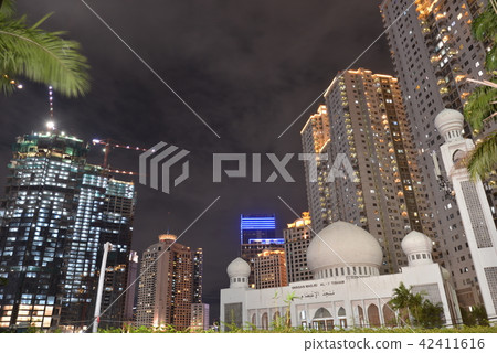 雅加達,印度尼西亞夜視圖 雅加達,印度尼西亞夜視圖 42411616