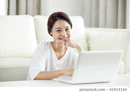 Single Life Telecommuting 42413184