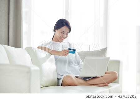 Single Life Telecommuting Single Life Telecommuting 42413202