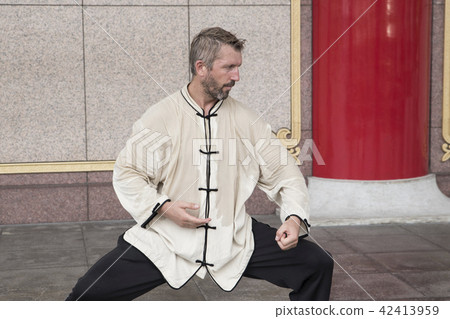 Westerners who admire Chinese martial arts Westerners who admire Chinese martial arts 42413959