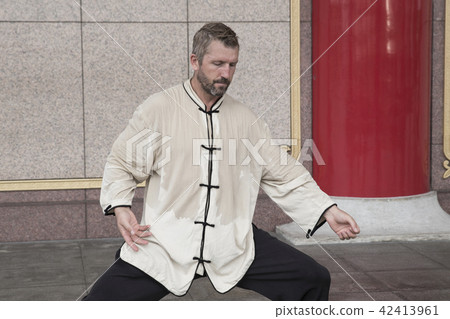 仰慕中國武術的西洋人 仰慕中國武術的西洋人 42413961